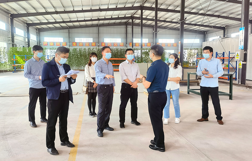 贛州市政府重點項目重大問題協(xié)調督導組一行蒞臨挺進環(huán)保綠緣裝備廠區(qū)考察調研