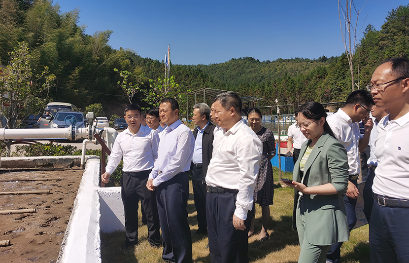 贛州市市委副書記、市長李克堅(jiān)一行蒞臨挺進(jìn)環(huán)保定南上下營稀土尾水處理站調(diào)研督導(dǎo)