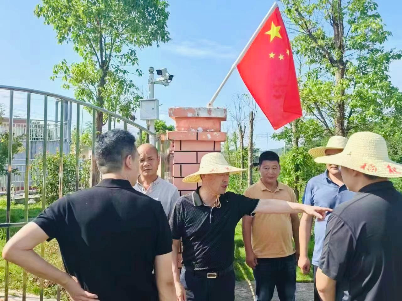 贛州市政府副市長、區(qū)委書記連天浪一行蒞臨我司污水處理廠指導(dǎo)